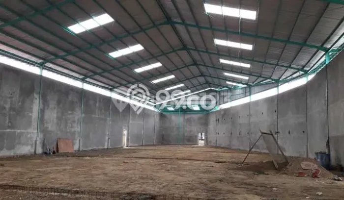 Unit Gudang Disewakan di Rawa Buaya di Area Ramai & Strategis Unit Gudang Disewakan di Rawa Buaya di Area Ramai & Strategis