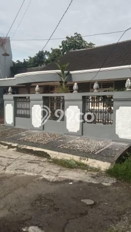 Jual Rumah Bagus Siap Huni LB 225m2 di Pamulang, Tangerang Selatan Jual Rumah Bagus Siap Huni LB 225m2 di Pamulang, Tangerang Selatan