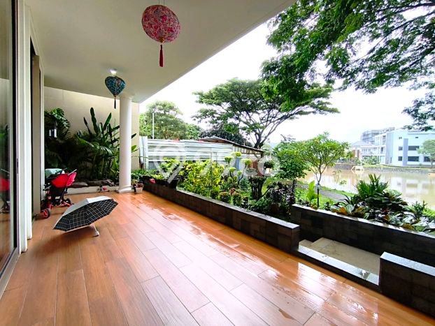 For Sale! Luxury House LT 250m2 Desain Modern di Green Lake City For Sale! Luxury House LT 250m2 Desain Modern di Green Lake City