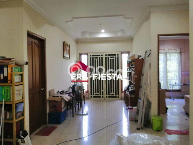 Hunian Elit LB 300m2 Siap Pakai Desain Elegan di Joglo, Jakarta Barat Hunian Elit LB 300m2 Siap Pakai Desain Elegan di Joglo, Jakarta Barat
