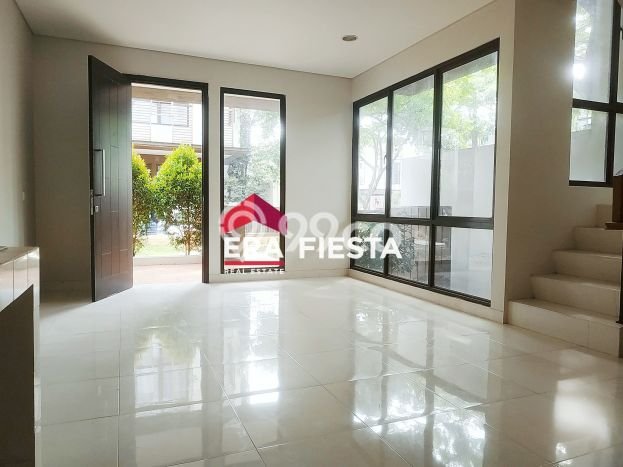 Rumah Luas Asri 3 KT Siap Huni di BSD Tangerang Rumah Luas Asri 3 KT Siap Huni di BSD Tangerang
