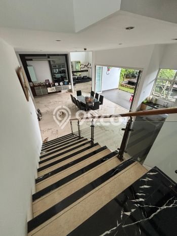 Jual Rumah Mewah Megah Dengan View Eksklusif di BSD City, Tangerang Jual Rumah Mewah Megah Dengan View Eksklusif di BSD City, Tangerang