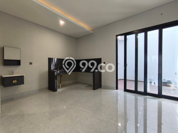 Dijual Hunian Rumah Terawat 4 Kamar di Meruya, Jakarta Barat Dijual Hunian Rumah Terawat 4 Kamar di Meruya, Jakarta Barat