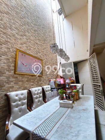 Rumah Modern 3 Kamar Terawat di , Dekat Pusat Perbelanjaan, Jakarta Barat Rumah Modern 3 Kamar Terawat di , Dekat Pusat Perbelanjaan, Jakarta Barat