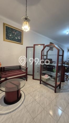 Jual Rumah Mewah Megah Dengan View Eksklusif di Puri Indah, Jakarta Barat Jual Rumah Mewah Megah Dengan View Eksklusif di Puri Indah, Jakarta Barat