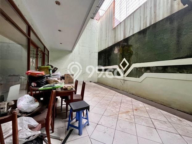 Dijual Rumah Mewah Elegan Dengan View Eksklusif di Joglo, Jakarta Barat Dijual Rumah Mewah Elegan Dengan View Eksklusif di Joglo, Jakarta Barat