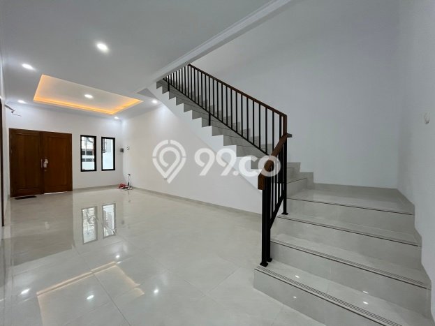 Dijual Rumah Luas Elegan Dengan View Eksklusif di Muara Karang, Jakarta Utara Dijual Rumah Luas Elegan Dengan View Eksklusif di Muara Karang, Jakarta Utara