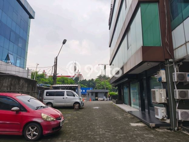Area Ramai! Ruko Dijual di Kebon Jeruk untuk Bisnis Luas Bangunan 280m2 Area Ramai! Ruko Dijual di Kebon Jeruk untuk Bisnis Luas Bangunan 280m2