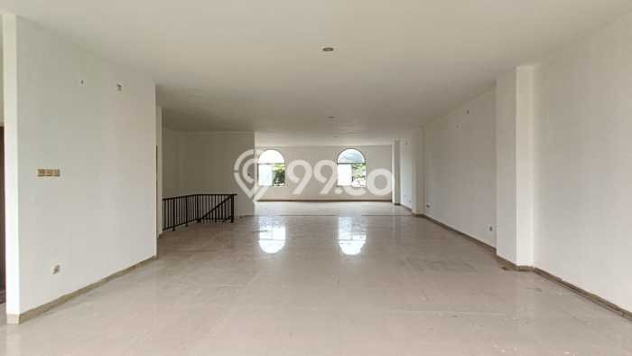 Ruko di , Luas 450m2m², Posisi Mainroad Ruko di , Luas 450m2m², Posisi Mainroad