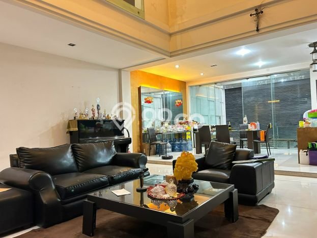 Jual Rumah Mewah Megah Dengan View Cantik di Pantai Indah Kapuk, Jakarta Utara Jual Rumah Mewah Megah Dengan View Cantik di Pantai Indah Kapuk, Jakarta Utara