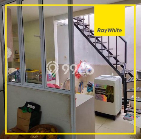 Dijual Rumah Mewah Elegan Dengan View Eksklusif di Joglo, Jakarta Barat Dijual Rumah Mewah Elegan Dengan View Eksklusif di Joglo, Jakarta Barat