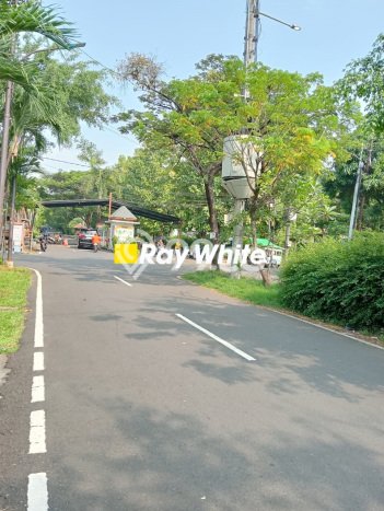 Tanah Dijual di Jakarta Barat Seluas 348m2 Strategis Tanah Dijual di Jakarta Barat Seluas 348m2 Strategis