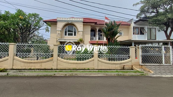 Ready to Use! Luxury House LT 350m2 Desain Elegan di Kedoya Baru Ready to Use! Luxury House LT 350m2 Desain Elegan di Kedoya Baru