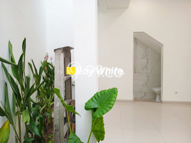 Rumah 3 KT 3 KM LT 74m², LB 110m² di Meruya, Jakarta Barat Rumah 3 KT 3 KM LT 74m², LB 110m² di Meruya, Jakarta Barat