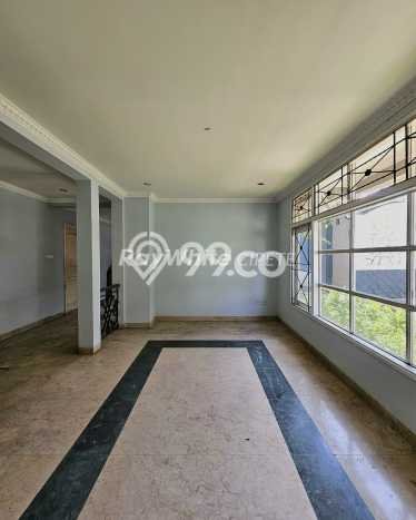 Jual Rumah Mewah Elegan Dengan View Cantik di Pejaten, Jakarta Selatan Jual Rumah Mewah Elegan Dengan View Cantik di Pejaten, Jakarta Selatan