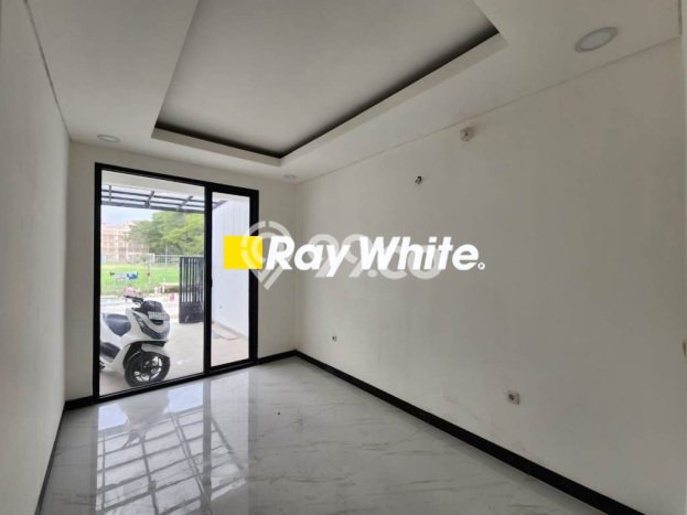 Rumah Mewah Siap Huni LT 102m2 di Cengkareng, Jakarta Barat Rumah Mewah Siap Huni LT 102m2 di Cengkareng, Jakarta Barat