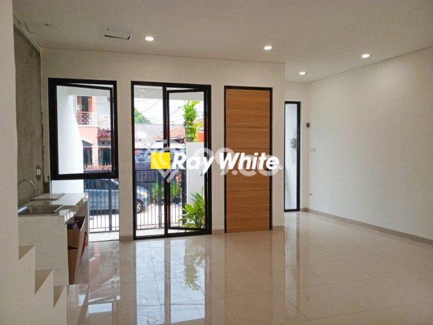 Rumah 3 KT 3 KM LT 74m², LB 110m² di Meruya, Jakarta Barat Rumah 3 KT 3 KM LT 74m², LB 110m² di Meruya, Jakarta Barat
