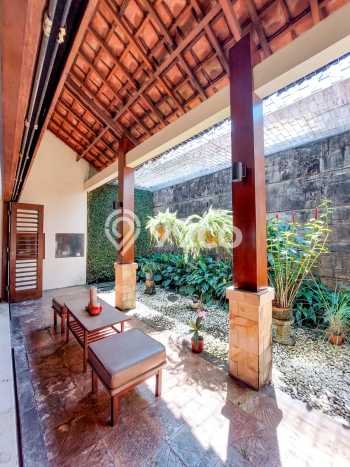 Hunian Mewah LB 235m2 Siap Huni Desain Elegan di Cipete, Jakarta Selatan Hunian Mewah LB 235m2 Siap Huni Desain Elegan di Cipete, Jakarta Selatan