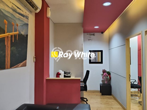 Komersial Dijual di Prime Area Jakarta Barat Luas 85m2 Komersial Dijual di Prime Area Jakarta Barat Luas 85m2