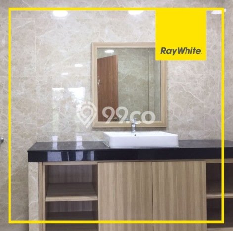 Rumah Luxury Modern Siap Huni di Joglo Jakarta Barat Rumah Luxury Modern Siap Huni di Joglo Jakarta Barat