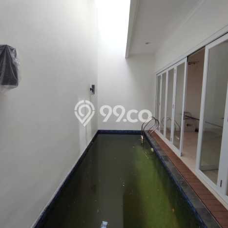 Dijual Rumah Luas Megah Dengan View Cantik di Meruya, Jakarta Barat Dijual Rumah Luas Megah Dengan View Cantik di Meruya, Jakarta Barat