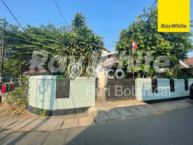 Hunian Elit LB 120m2 Siap Pakai Desain Elegan di Meruya, Jakarta Barat Hunian Elit LB 120m2 Siap Pakai Desain Elegan di Meruya, Jakarta Barat