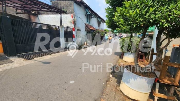Ready to Use! Premium House LT 176m2 Desain Modern di Halim Perdana Kusuma Ready to Use! Premium House LT 176m2 Desain Modern di Halim Perdana Kusuma