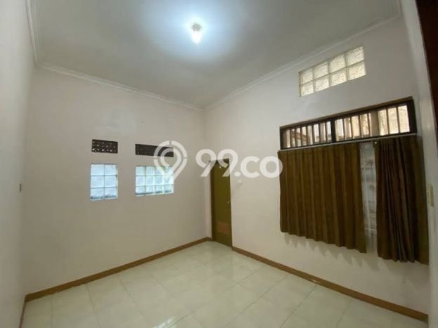 Ready to Use! Premium House LT 176m2 Desain Modern di Halim Perdana Kusuma Ready to Use! Premium House LT 176m2 Desain Modern di Halim Perdana Kusuma