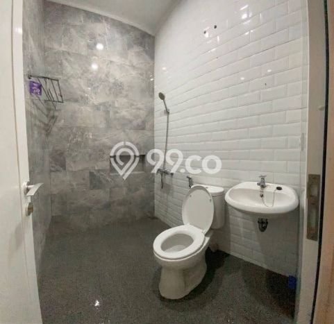 Ready to Use! Premium House LT 176m2 Desain Modern di Halim Perdana Kusuma Ready to Use! Premium House LT 176m2 Desain Modern di Halim Perdana Kusuma