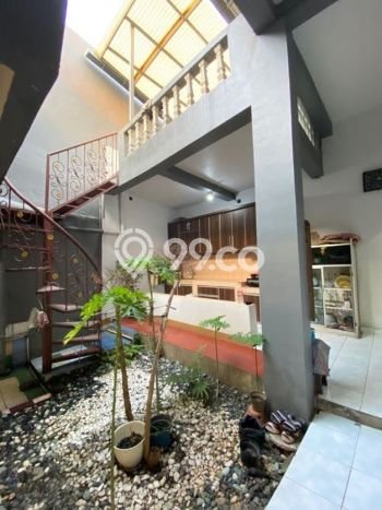 Ready to Use! Premium House LT 176m2 Desain Modern di Halim Perdana Kusuma Ready to Use! Premium House LT 176m2 Desain Modern di Halim Perdana Kusuma