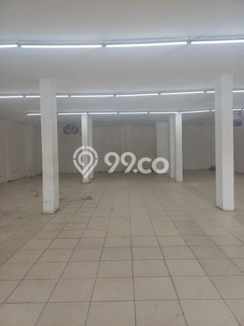 Ruko disewakan di Pondok Aren Tangerang Selatan dengan luas bangunan 576m2 Ruko disewakan di Pondok Aren Tangerang Selatan dengan luas bangunan 576m2