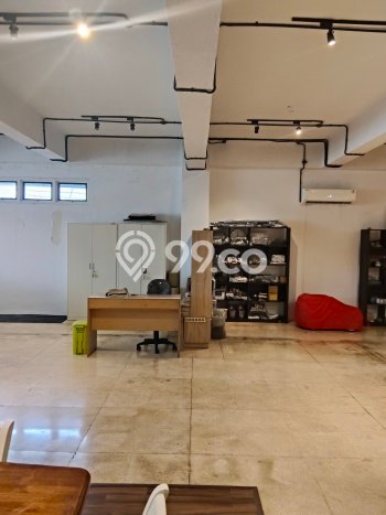 Ruko untuk Disewa di Pusat Jakarta Selatan Luas Bangunan 1487m2 Ruko untuk Disewa di Pusat Jakarta Selatan Luas Bangunan 1487m2