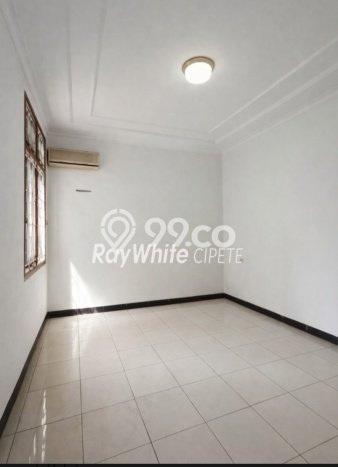 Rumah Elit LB 214m2 Siap Pakai Desain Elegan di Petukangan, Jakarta Selatan Rumah Elit LB 214m2 Siap Pakai Desain Elegan di Petukangan, Jakarta Selatan