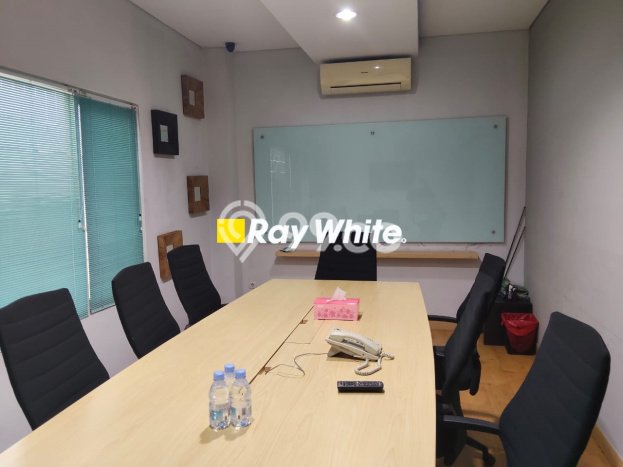 Komersial Dijual di Prime Area Jakarta Barat Luas 85m2 Komersial Dijual di Prime Area Jakarta Barat Luas 85m2