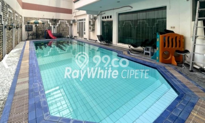 Hunian Mewah LB 450m2 Siap Huni Desain Elegan di Meruya, Jakarta Barat Hunian Mewah LB 450m2 Siap Huni Desain Elegan di Meruya, Jakarta Barat