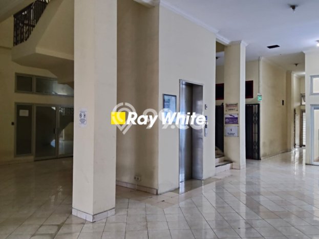 Komersial Dijual di Prime Area Jakarta Barat Luas 85m2 Komersial Dijual di Prime Area Jakarta Barat Luas 85m2