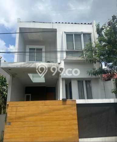 Dijual Hunian Rumah Terawat 4 Kamar di BSD Kencana Loka, Tangerang Dijual Hunian Rumah Terawat 4 Kamar di BSD Kencana Loka, Tangerang