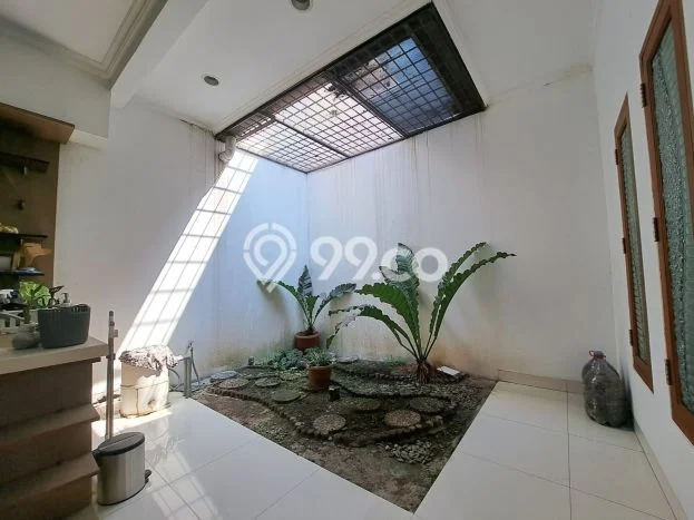 Dijual Rumah Luas Megah Dengan View Cantik di Lebak Bulus, Jakarta Selatan Dijual Rumah Luas Megah Dengan View Cantik di Lebak Bulus, Jakarta Selatan