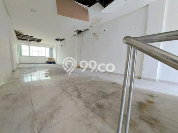 Ruko Dijual di Jakarta Selatan LT 92m2 & LB 350m2 Lokasi Terbaik! Ruko Dijual di Jakarta Selatan LT 92m2 & LB 350m2 Lokasi Terbaik!