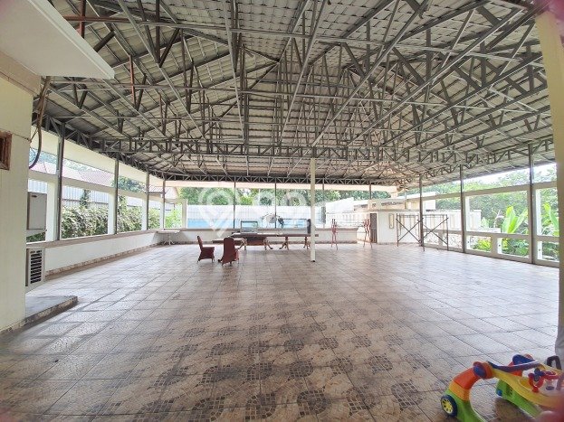 Rumah Strategis di Cinere, Dekat Kawasan Komersial, Depok - 5 Kamar Tidur Rumah Strategis di Cinere, Dekat Kawasan Komersial, Depok - 5 Kamar Tidur