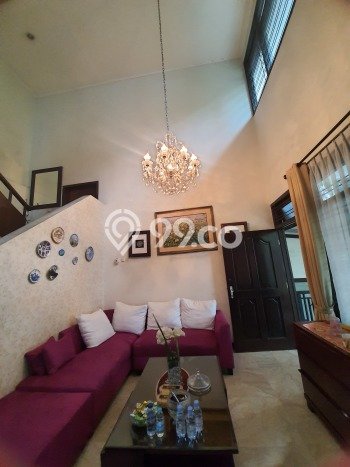 Rumah Strategis Cinere, Depok, Luas 354m² Bangunan 350m² Rumah Strategis Cinere, Depok, Luas 354m² Bangunan 350m²