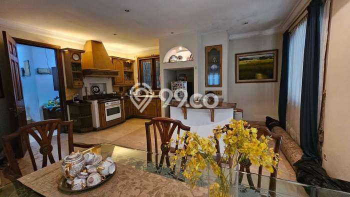 HARGA SPECIAL! Rumah Strategis di Cinere, Luas 450m² Bangunan 500m² HARGA SPECIAL! Rumah Strategis di Cinere, Luas 450m² Bangunan 500m²