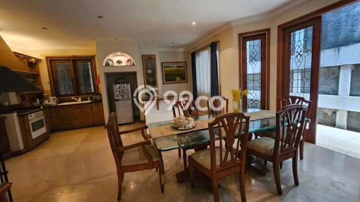 HARGA SPECIAL! Rumah Strategis di Cinere, Luas 450m² Bangunan 500m² HARGA SPECIAL! Rumah Strategis di Cinere, Luas 450m² Bangunan 500m²
