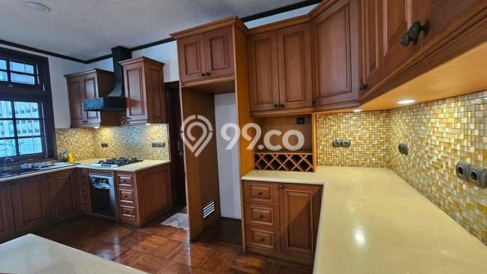 HOT LISTING! Rumah Ready Stock lokasi Cinere, Depok, LT 407m² Bangunan 300m² HOT LISTING! Rumah Ready Stock lokasi Cinere, Depok, LT 407m² Bangunan 300m²