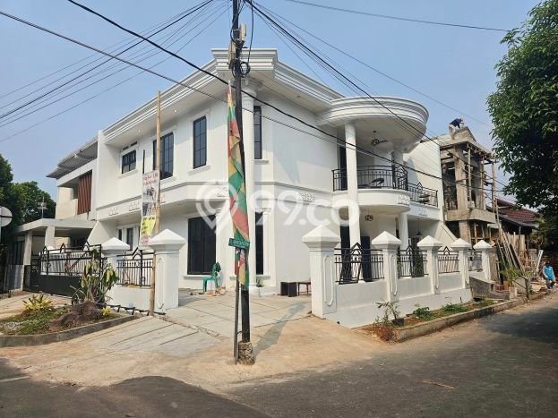 DIJUAL CEPAT! Rumah Nyaman area Cinere, Depok, LT 180m² Bangunan 230m² Bisa Nego! DIJUAL CEPAT! Rumah Nyaman area Cinere, Depok, LT 180m² Bangunan 230m² Bisa Nego!