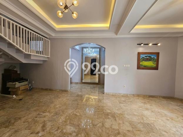 DIJUAL CEPAT! Rumah Nyaman area Cinere, Depok, LT 180m² Bangunan 230m² Bisa Nego! DIJUAL CEPAT! Rumah Nyaman area Cinere, Depok, LT 180m² Bangunan 230m² Bisa Nego!