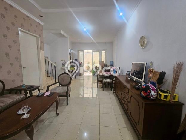 Dijual Rumah 3 Kamar Lokasi Ideal Bagus dan Strategis di Cinere Dijual Rumah 3 Kamar Lokasi Ideal Bagus dan Strategis di Cinere