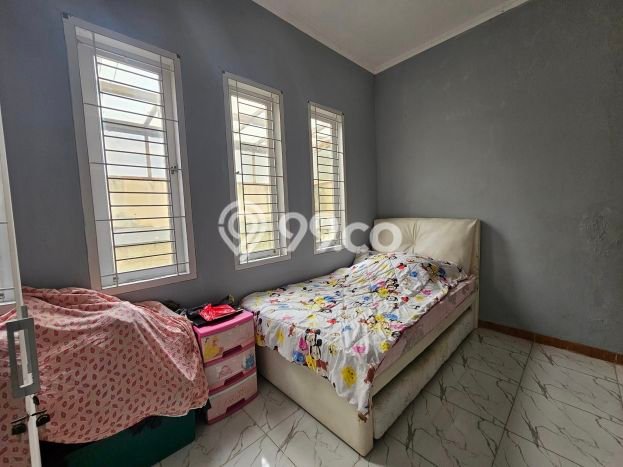 Dijual Rumah 3 Kamar Lokasi Ideal Bagus dan Strategis di Cinere Dijual Rumah 3 Kamar Lokasi Ideal Bagus dan Strategis di Cinere