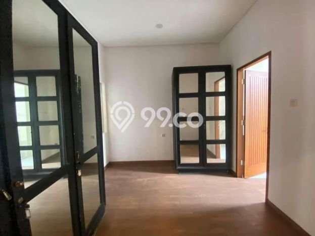 Rumah Elit LB 250m2 Siap Huni Desain Elegan di Lebak Bulus, Jakarta Selatan Rumah Elit LB 250m2 Siap Huni Desain Elegan di Lebak Bulus, Jakarta Selatan