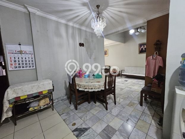 Rumah Mewah Dijual LT 150m2 di Cinere, Depok Rumah Mewah Dijual LT 150m2 di Cinere, Depok
